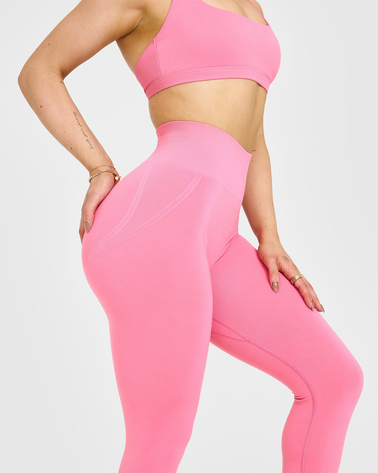EffortlessLift™ Seamless Leggings with White Logo | Peony Pink