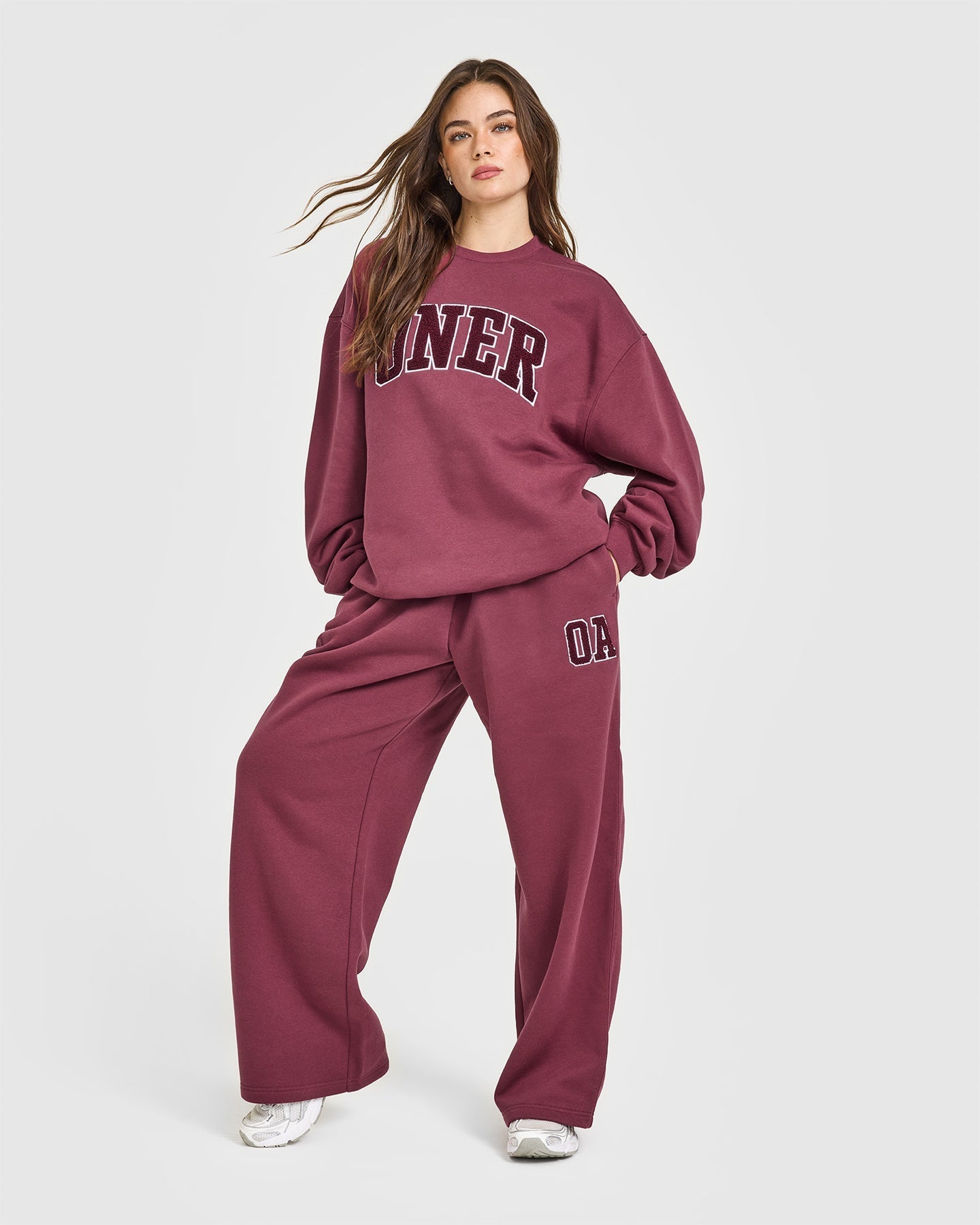 Foundations Oversized Oner 25 Straight Leg Sweatpants | Burnt Maroon