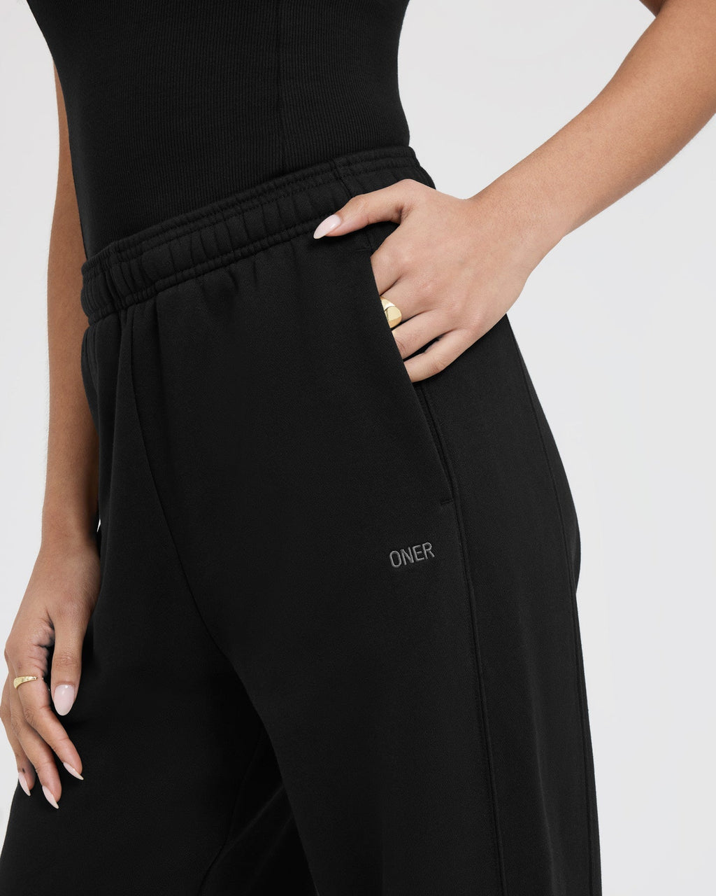Foundations Straight Leg Sweatpants | Black