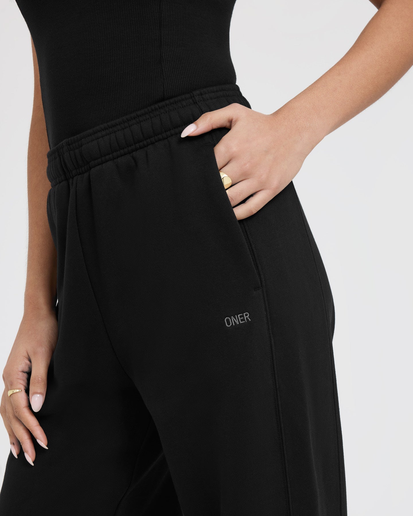 Foundations Straight Leg Sweatpants | Black