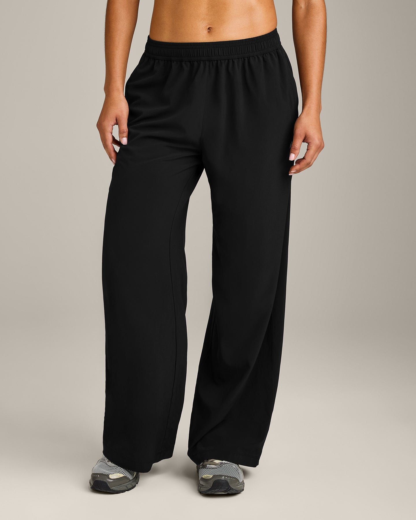AirMove™ Straight Leg Pants New Branding | Black