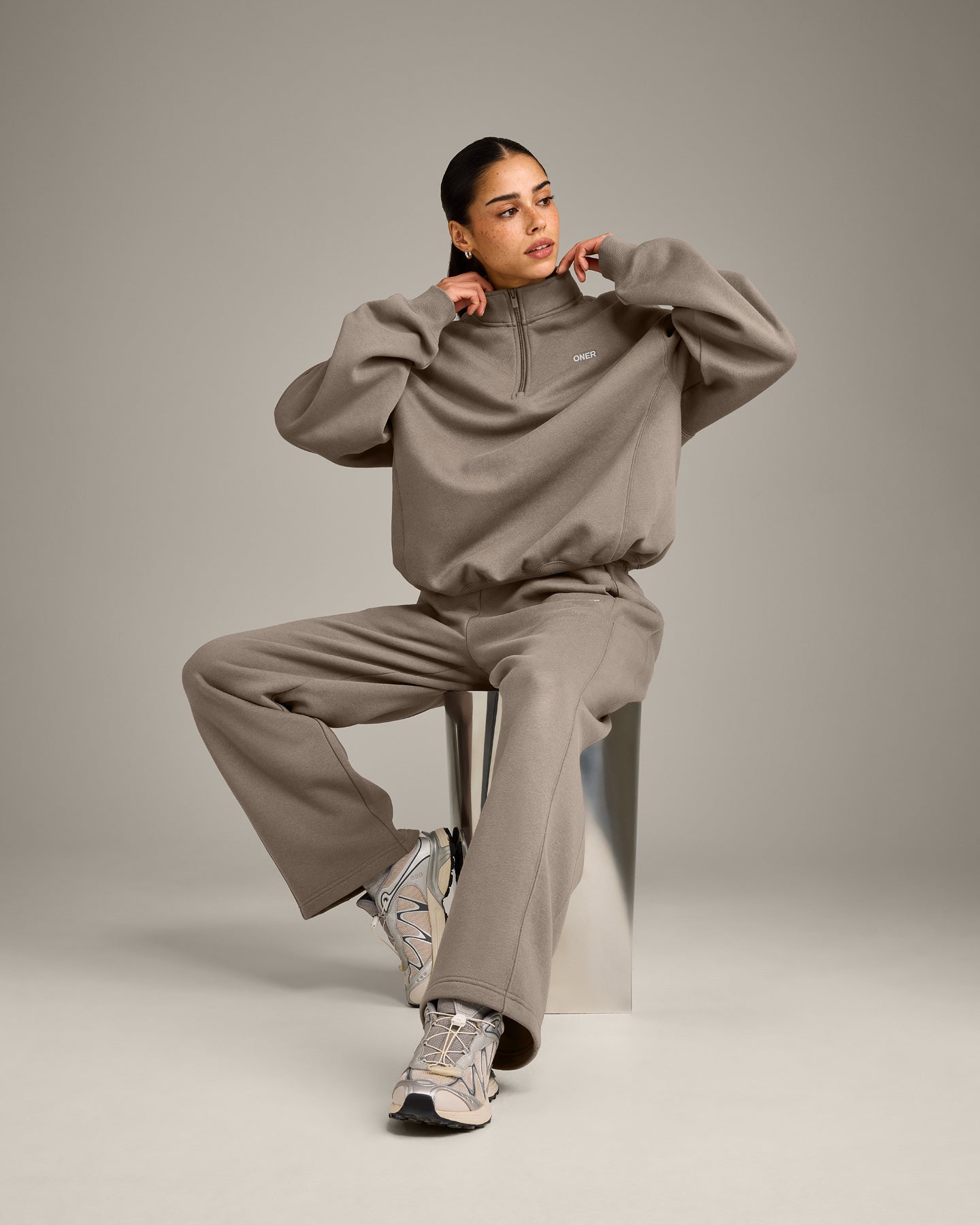 Foundations Cosy 1/4 Zip Sweatshirt | Minky