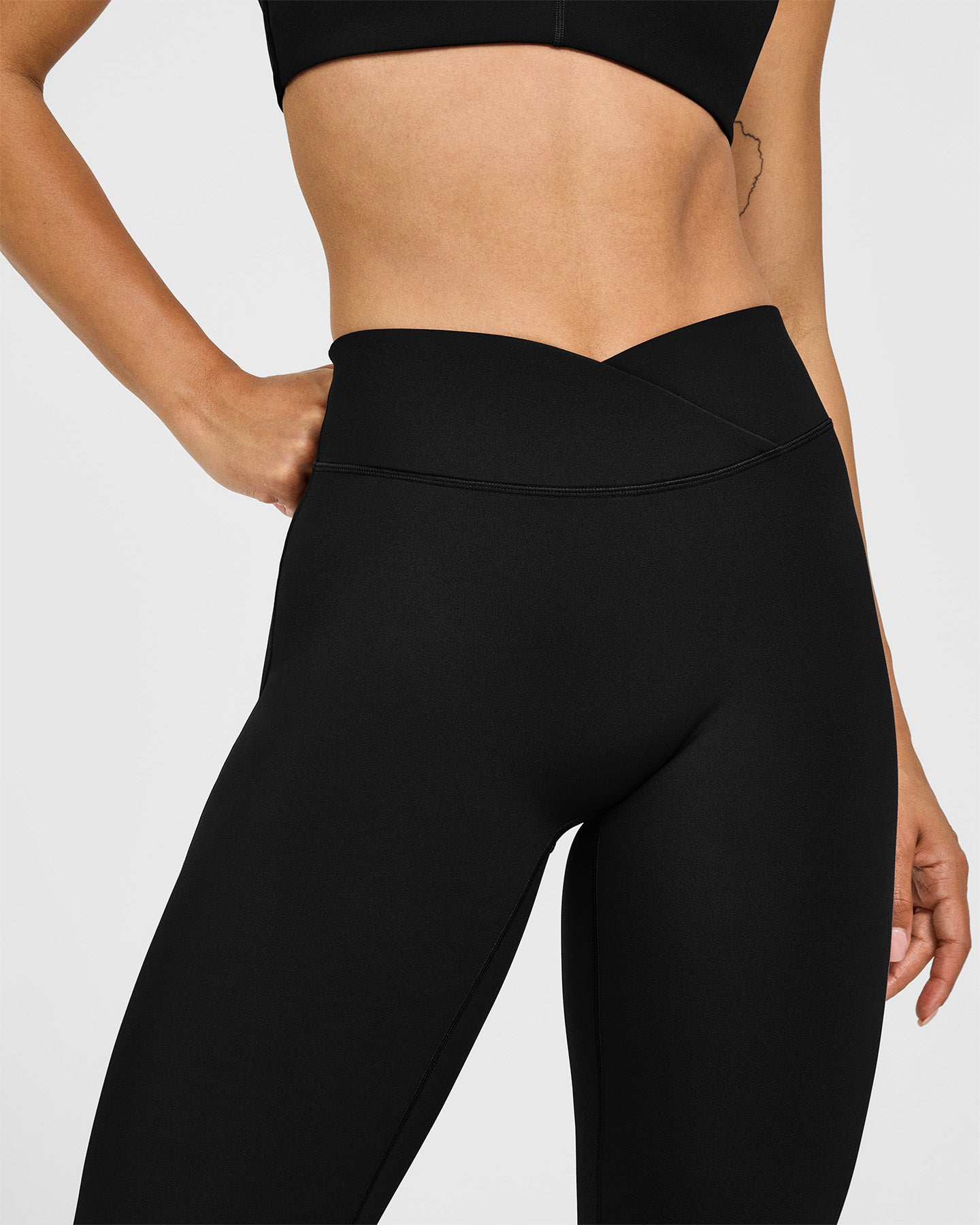 UnifiedMove™ Wrap Flared Pants White Logo | Black