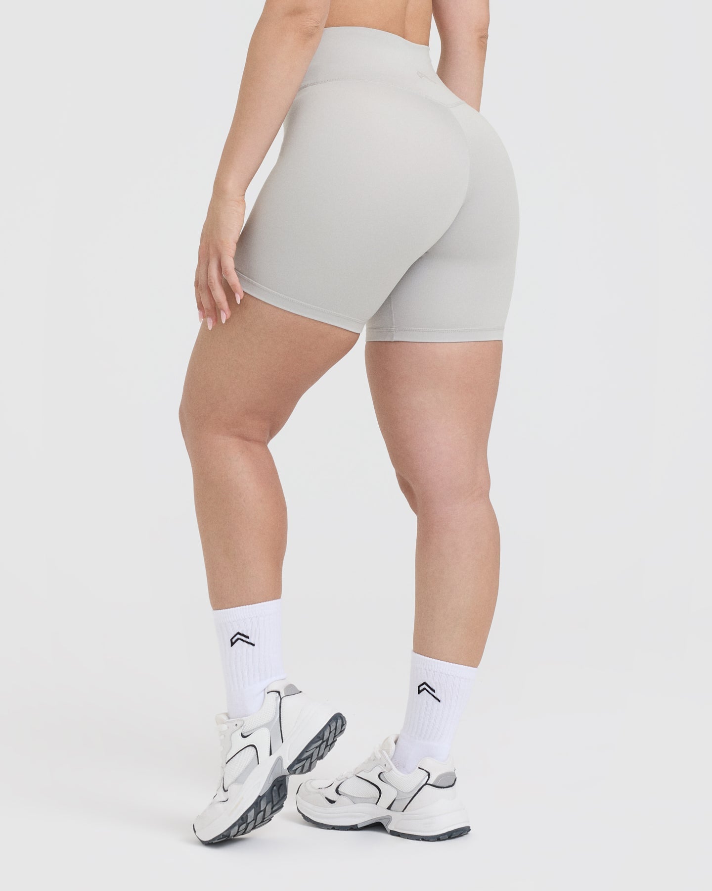 Timeless High Waisted Shorts 6" | Light Gray