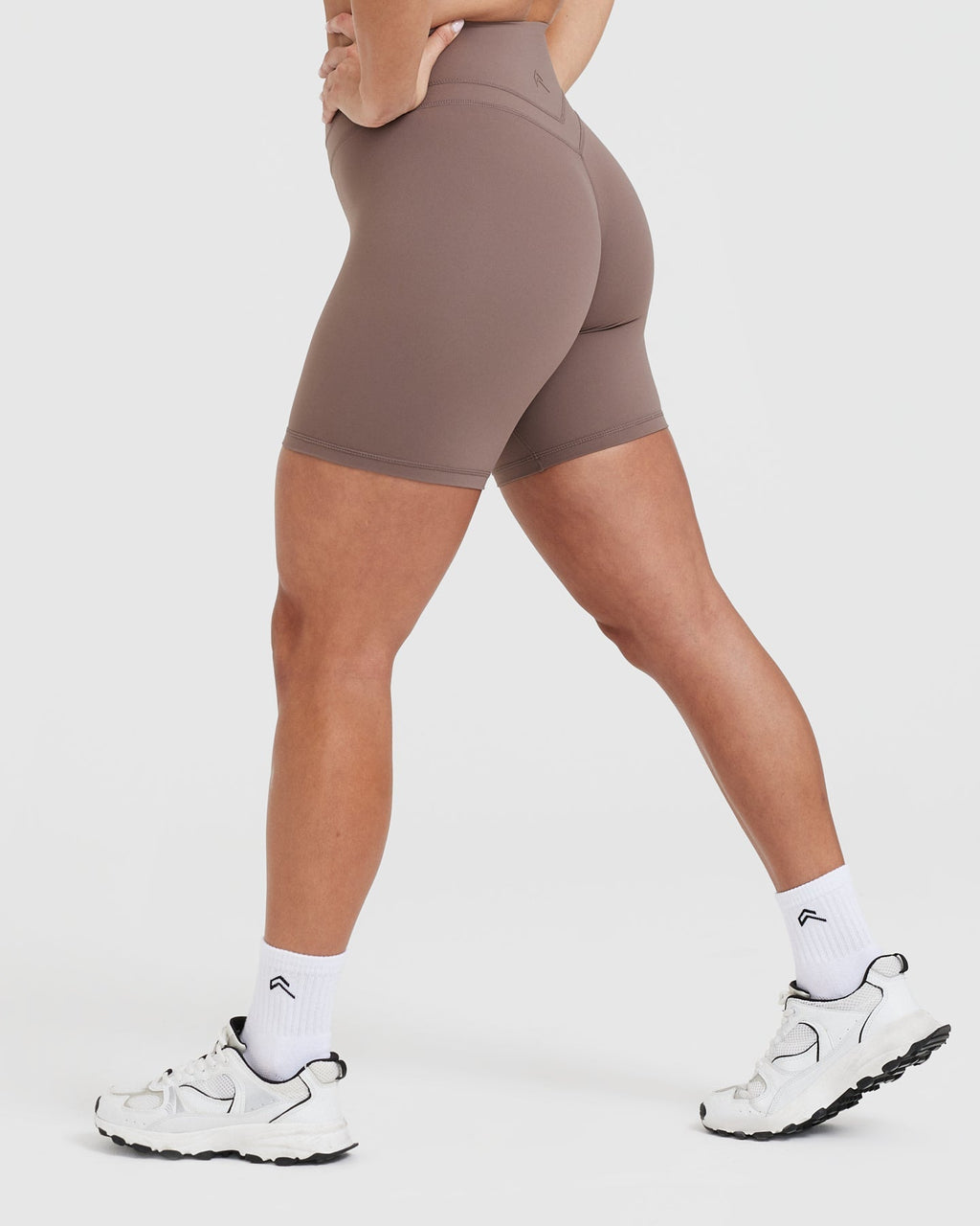 UnifiedMove™ High Waisted Shorts 6" | Cool Brown