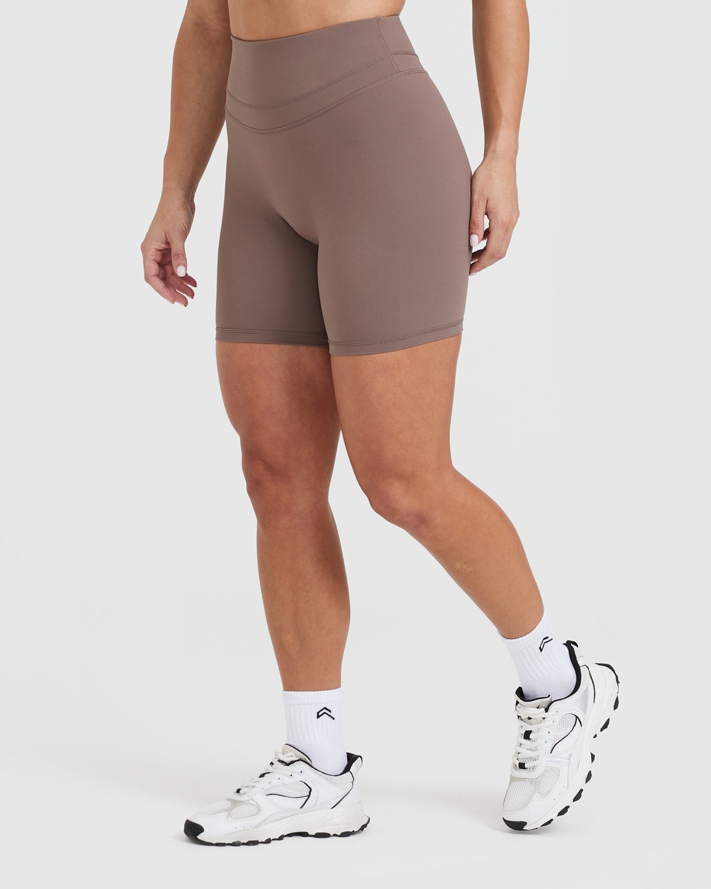 UnifiedMove™ High Waisted Shorts 6" | Cool Brown